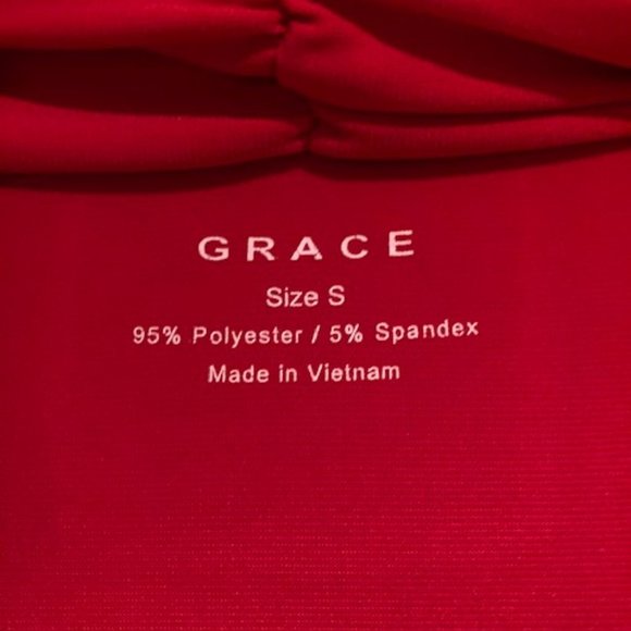 Red shirt - Picture 2 of 2